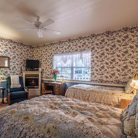 Apples Bed And Breakfast Inn Біг-Бер-Лейк Екстер'єр фото