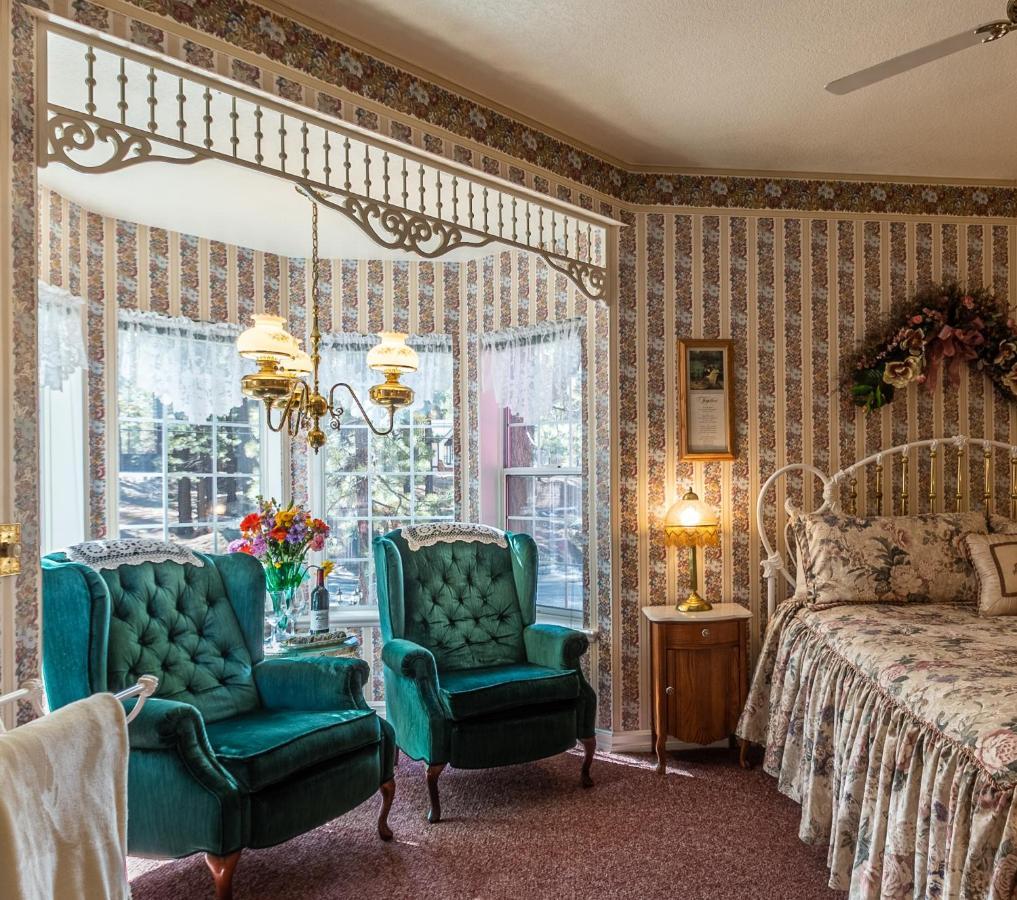 Apples Bed And Breakfast Inn Біг-Бер-Лейк Екстер'єр фото